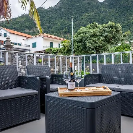 Apartment Solar Do Pico